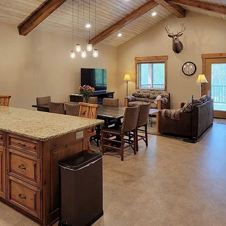 Outdoor Adventure Hub About 20 Miles To Yellowstone! Island Park Exteriör bild